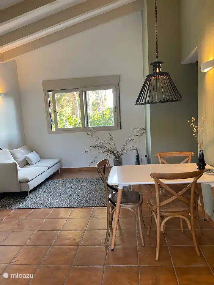 canapé et télévision