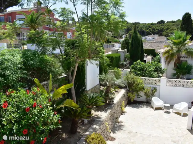 Villa Ayala avec piscine privée | Espagne, Costa Blanca, Moraira - villa Terrasse à l'arrière de la maison. La maison est entièrement clôturée donc intimité totale !