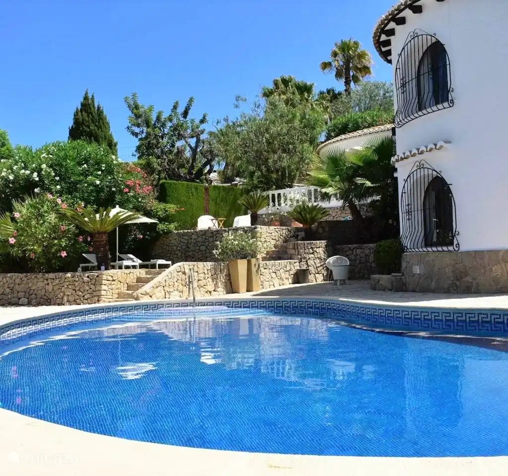 Villa Ayala met privé zwembad