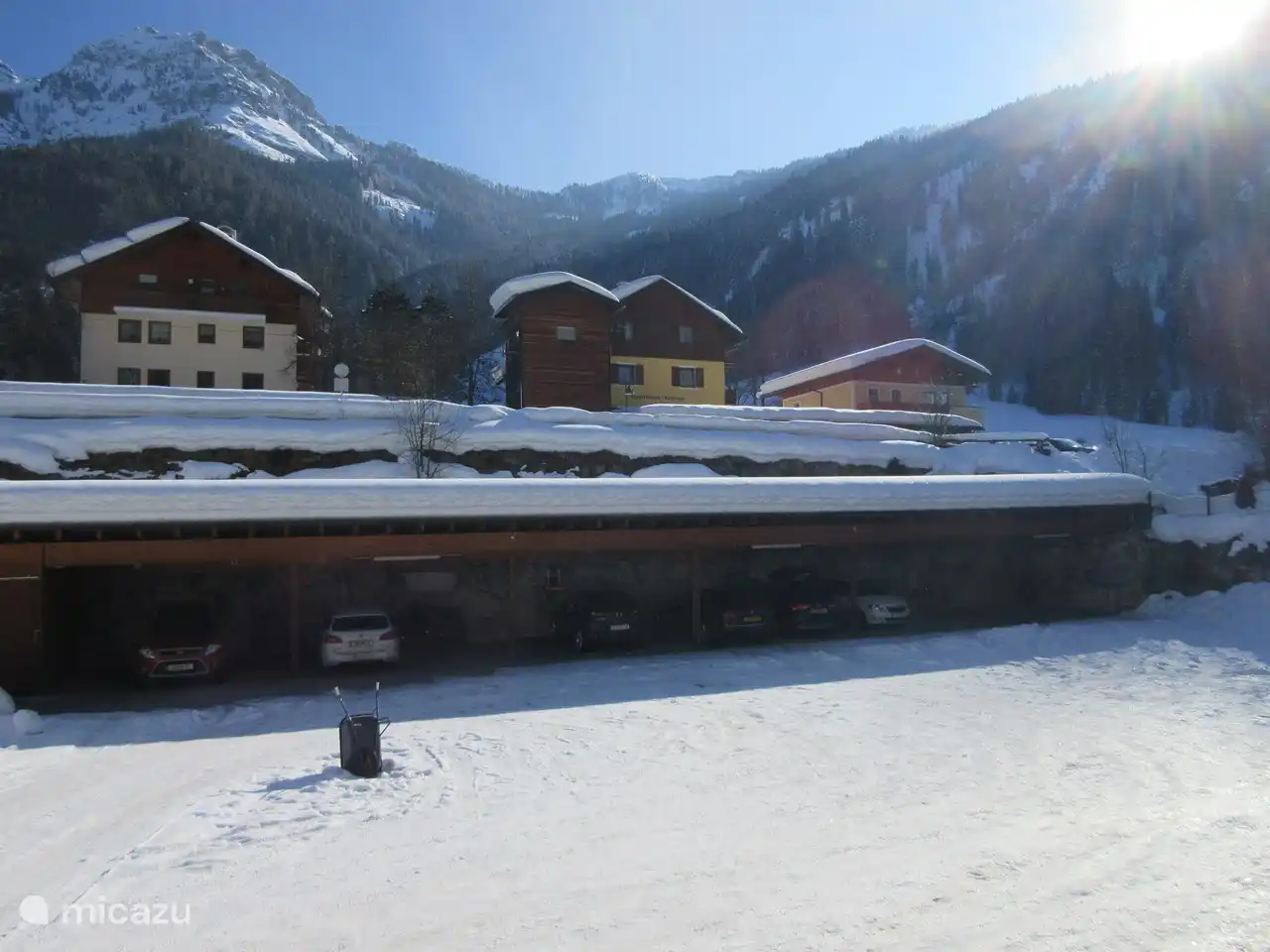 Untertauern vanaf de achterzijde van het appartement