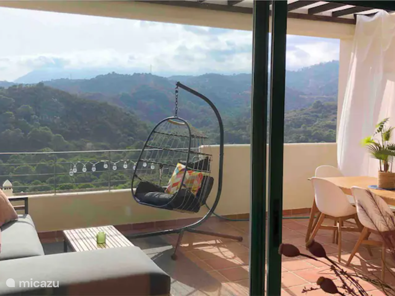 Casa vacacional España, Costa del Sol, Estepona Penthouse Ático con gran terraza + piscina