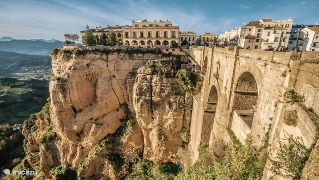 Estepona est une bonne base à partir de laquelle vous pourrez explorer d'autres beaux endroits d'Andalousie, comme Ronda.