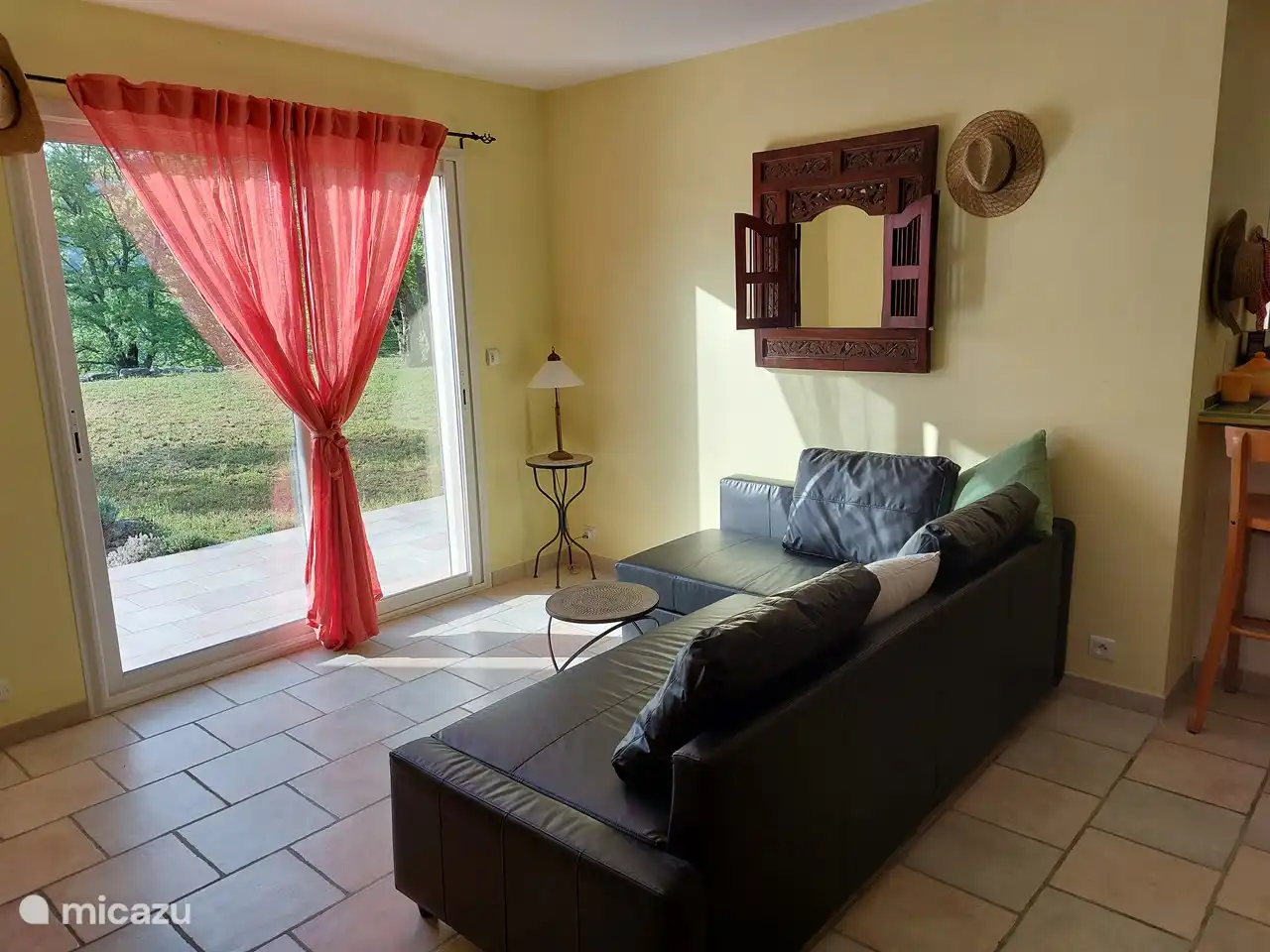 Morgensonne, schöner Blick auf das Schloss