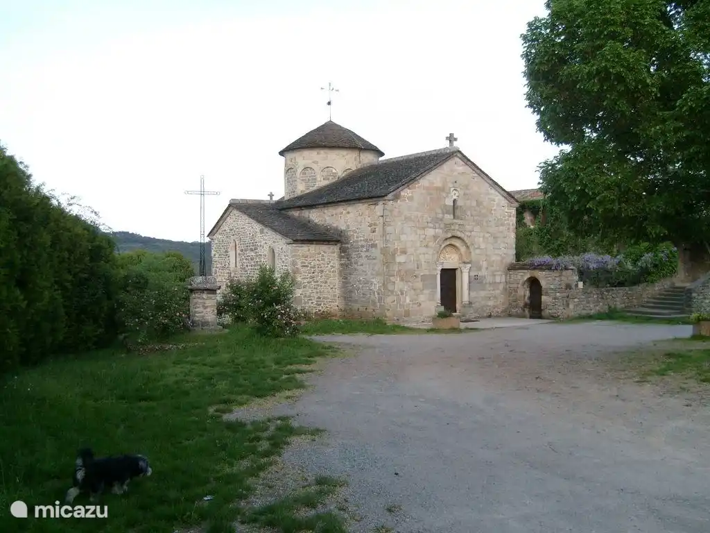 Chapelle de Meyrannes (5 Minuten zu Fuß), Kirche aus dem 12. Jahrhundert