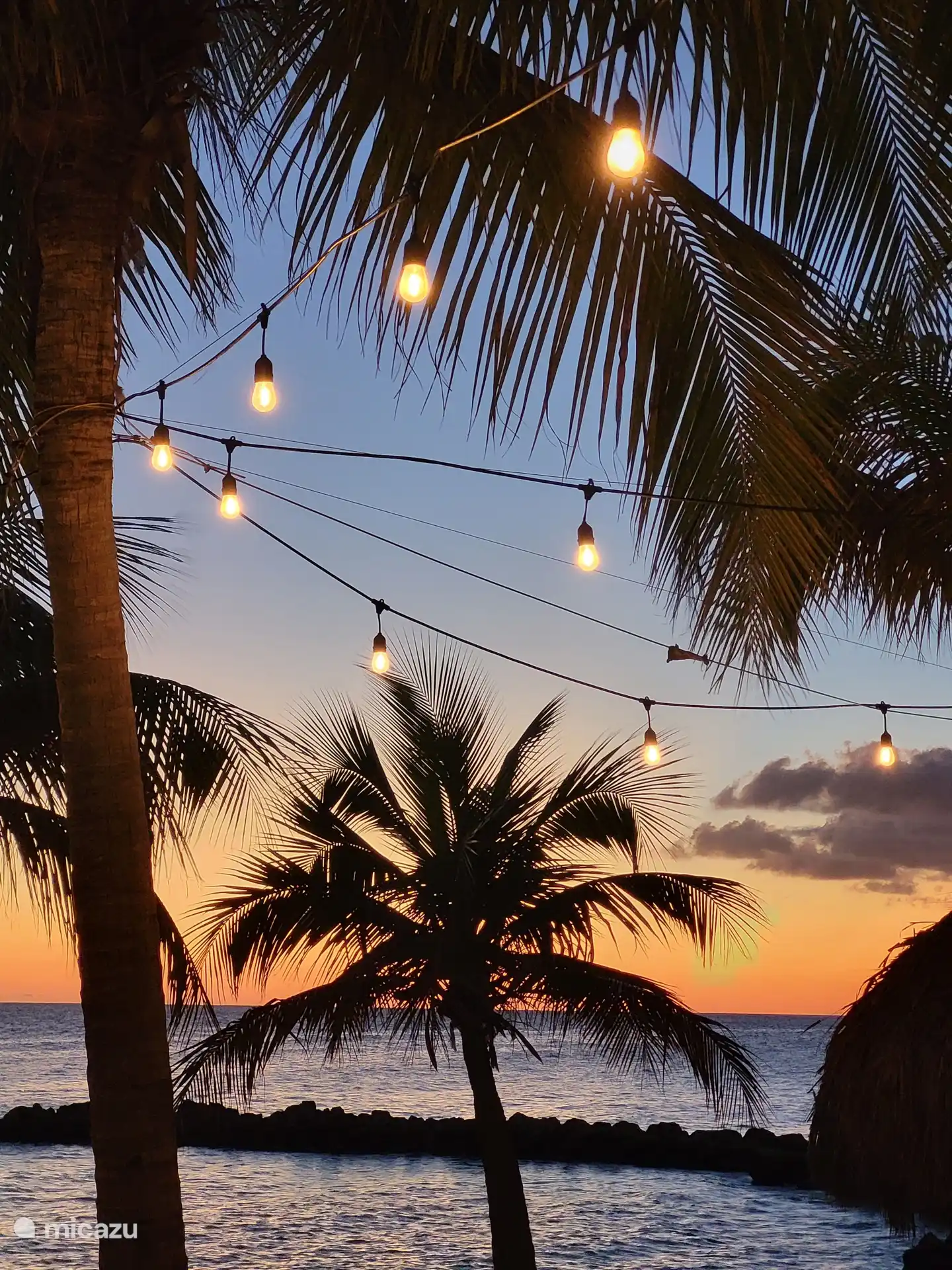Puesta de sol en BlueBay Beach