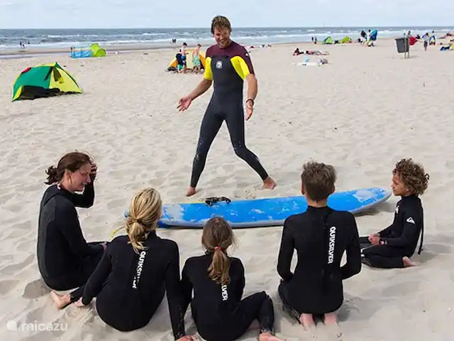 Étoile de mer 227 | Pays-Bas, Hollande du Nord, Julianadorp aan Zee - bungalow Cours de surf de l'école de surf high5 sur la plage de Strandslag.