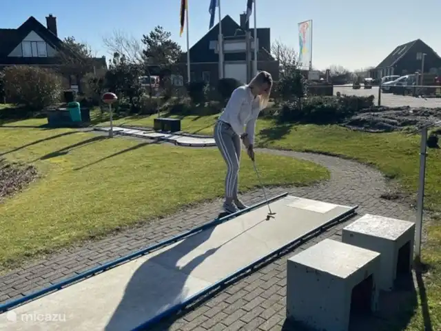 Étoile de mer 227 | Pays-Bas, Hollande du Nord, Julianadorp aan Zee - bungalow Le mini-golf de notre parc.