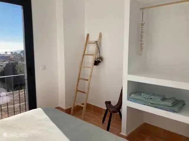Appartement Casa la Vinya Mar | Espagne, Costa Brava, Sant Feliu de Guíxols - appartement Couleurs et matériaux naturels, avec le souci du détail.