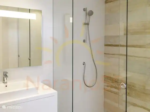Naranjo59 - Lujoso Ático en España, Costa Blanca, Orihuela - apartamento Baño en suite, perteneciente al dormitorio principal