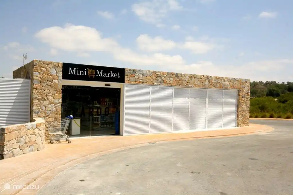 Mini Market @Las Colinas (betalend)