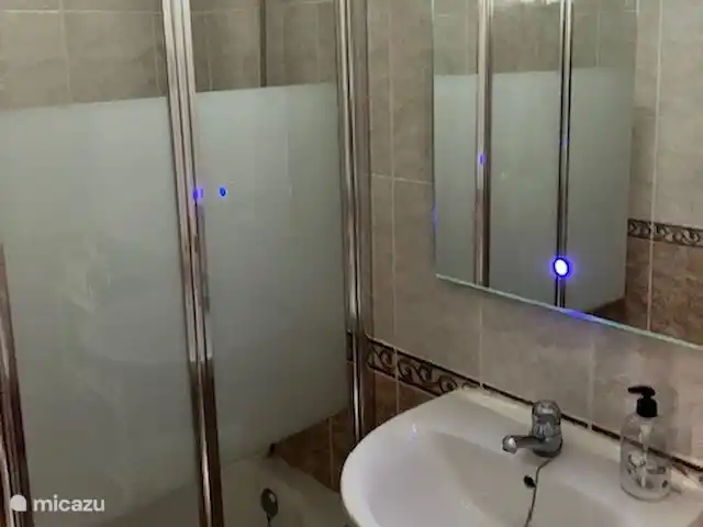 Blue Heaven huren in Spanje, Costa del Azahar, Peñiscola - appartement Badkamer 1 met ligbad en toilet