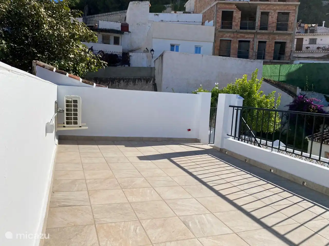 Dachterrasse, sehr sonnig, wunderbar in den Wintermonaten!