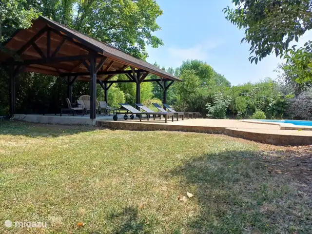 Domaine Larroque huren in Frankrijk, Lot-et-Garonne, Lacepede - vakantiehuis Terras aan zwembad