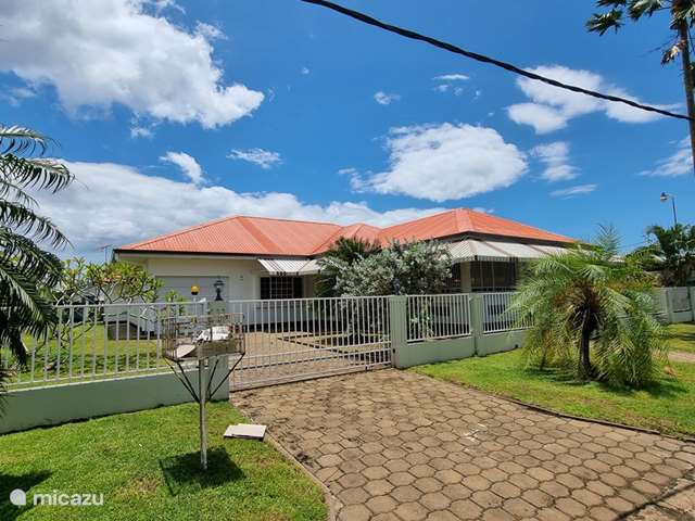 Vakantiehuis Suriname – vakantiehuis De Pelikaan