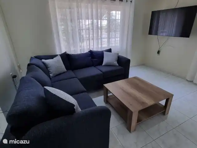 vakantiehuis huren in Suriname, Paramaribo, Paramaribo – De Pelikaan Woonkamer