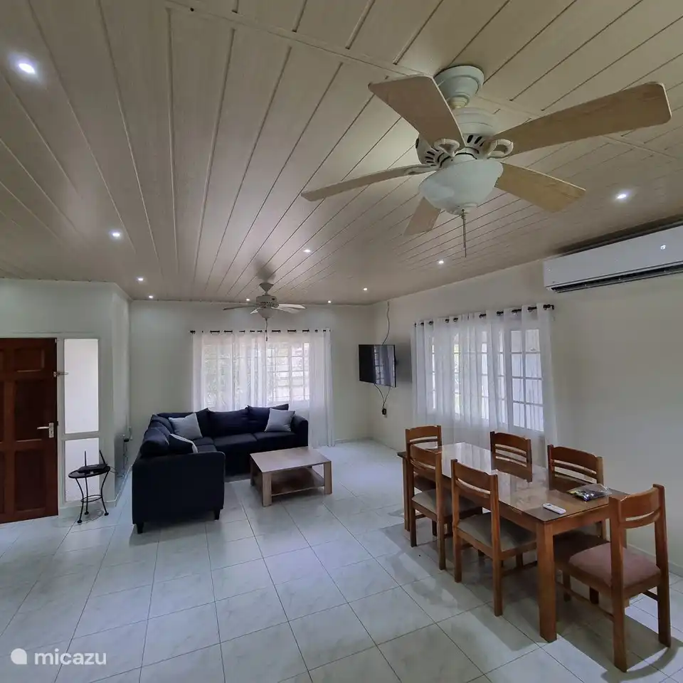 Living Room/Dining Room Area