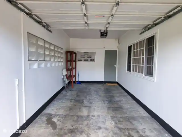 vakantiehuis huren in Suriname, Paramaribo, Paramaribo – De Pelikaan Garage