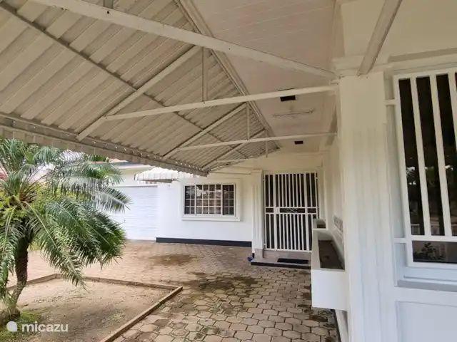 vakantiehuis huren in Suriname, Paramaribo, Paramaribo – De Pelikaan Buiten