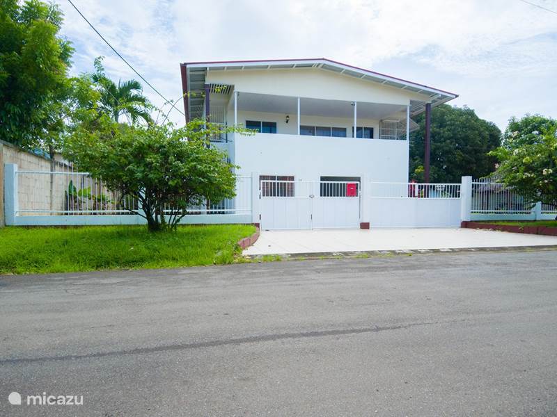 Casa vacacional Suriname, Paramaribo, Paramaribo Apartamento Apartamentos Mon Plaisir en la planta baja