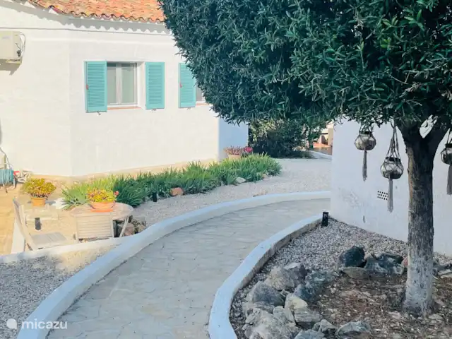 Casa Oliva - Costa Calpe en España, Costa Blanca, Calpe - casa vacacional Jardín con olivo