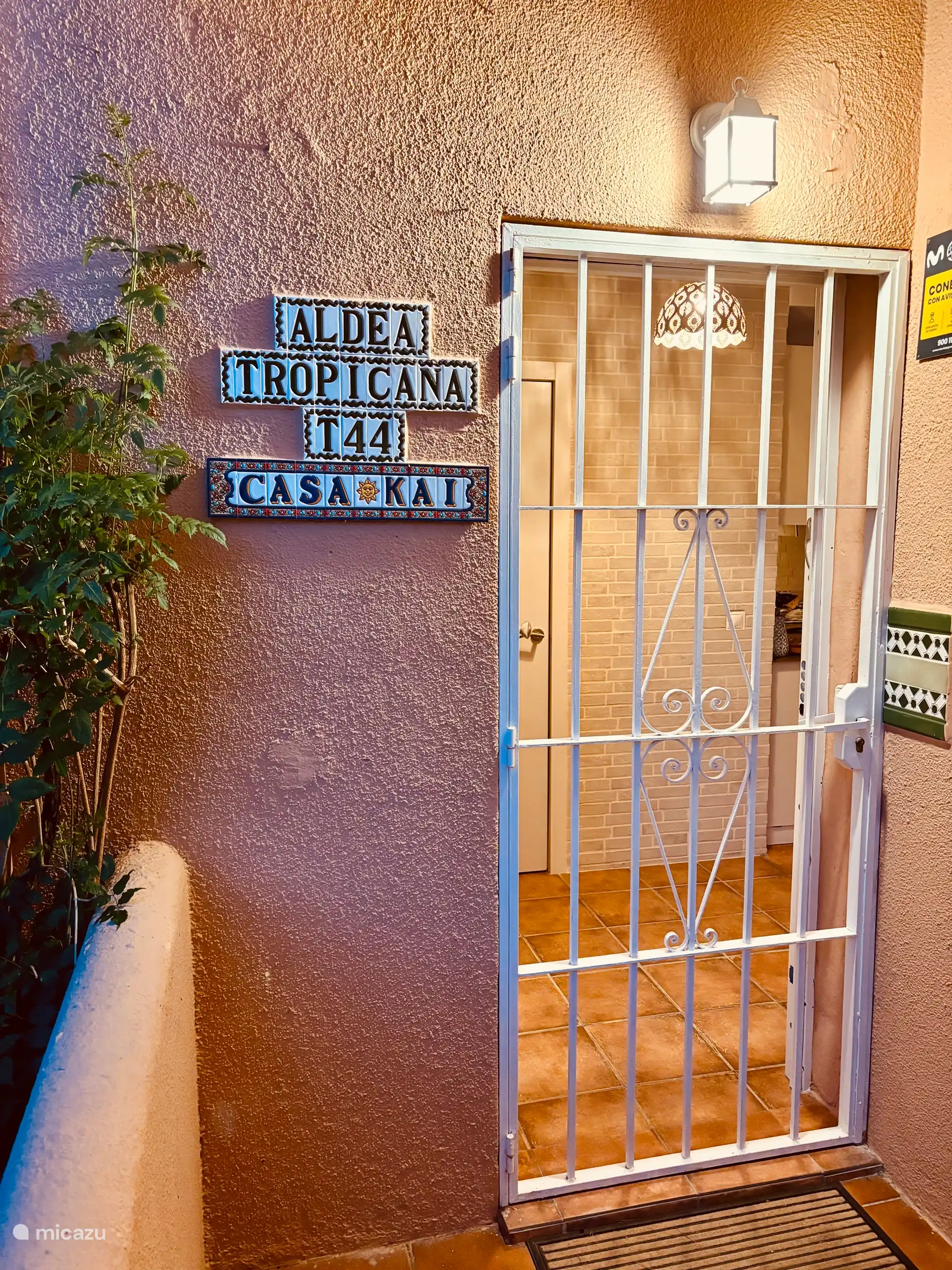 Het entree van het appartement. 