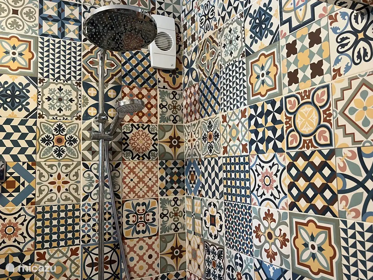 Heerlijke regen -en handdouche. 