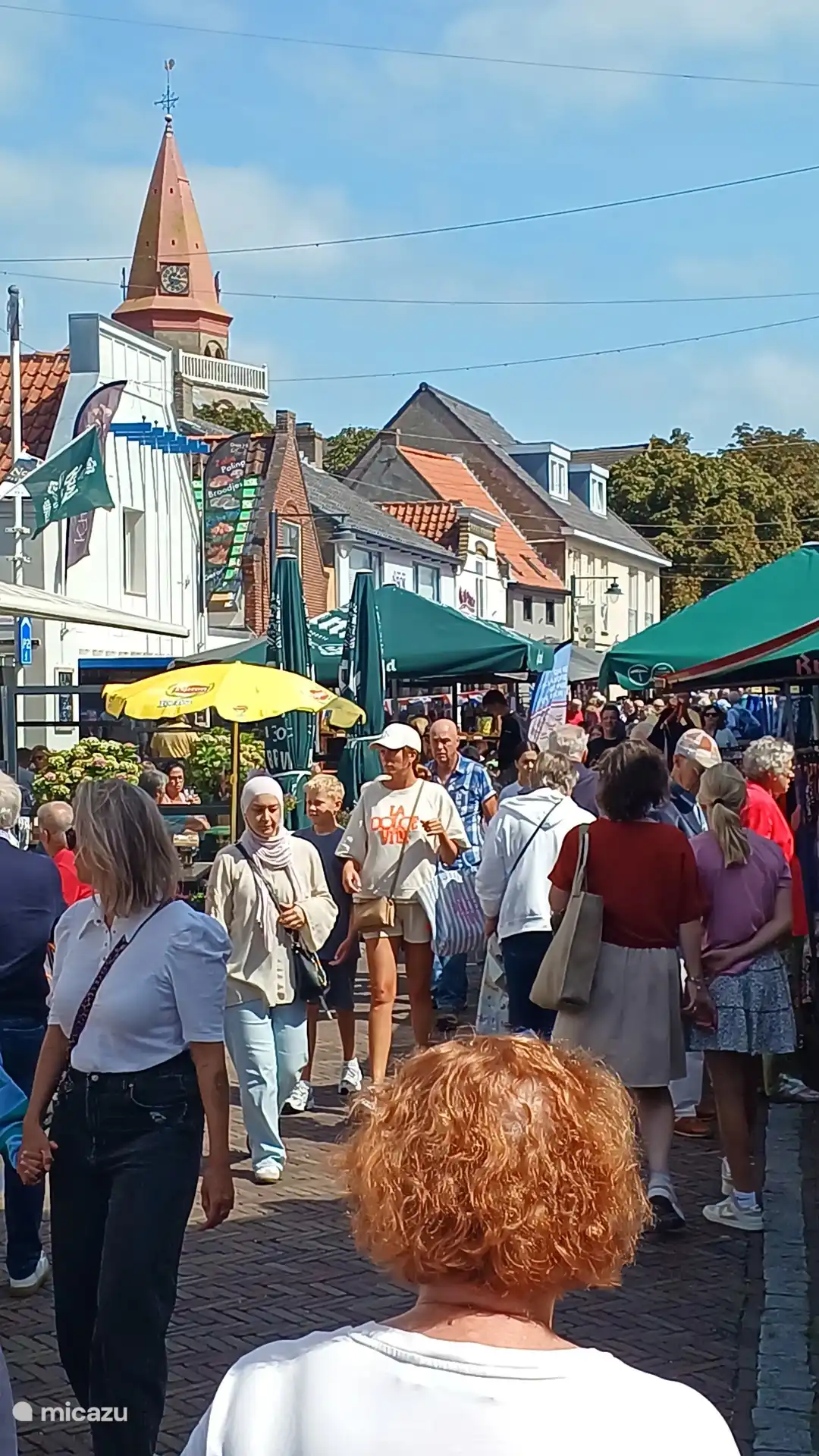 Todos los martes el mercado en el centro de Ouddorp y en temporada alta a veces un gran mercado de verano.