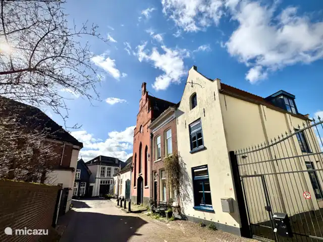 Les « Doesburgs Heerenhuys » de 1560 | Pays-Bas, Gueldre, Doesburg - maison de ville Les « Doesburgs Heerenhuys » de 1560 | Pays-Bas, Gueldre, Doesburg - maison de ville