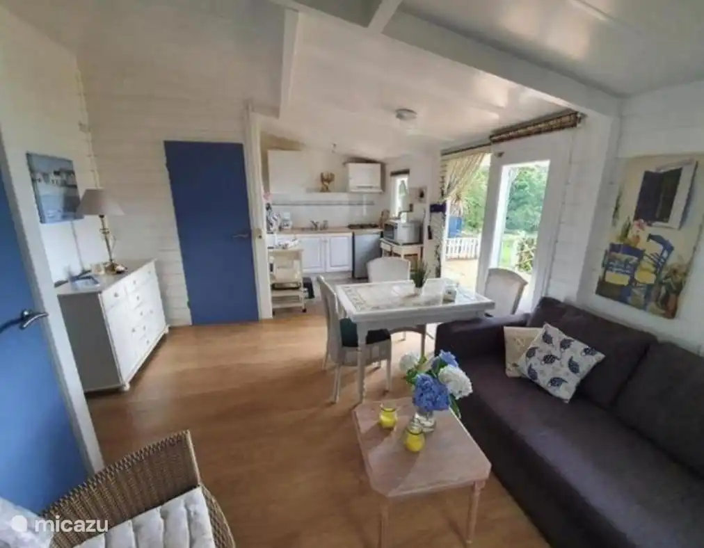 El interior est&#225; totalmente equipado.