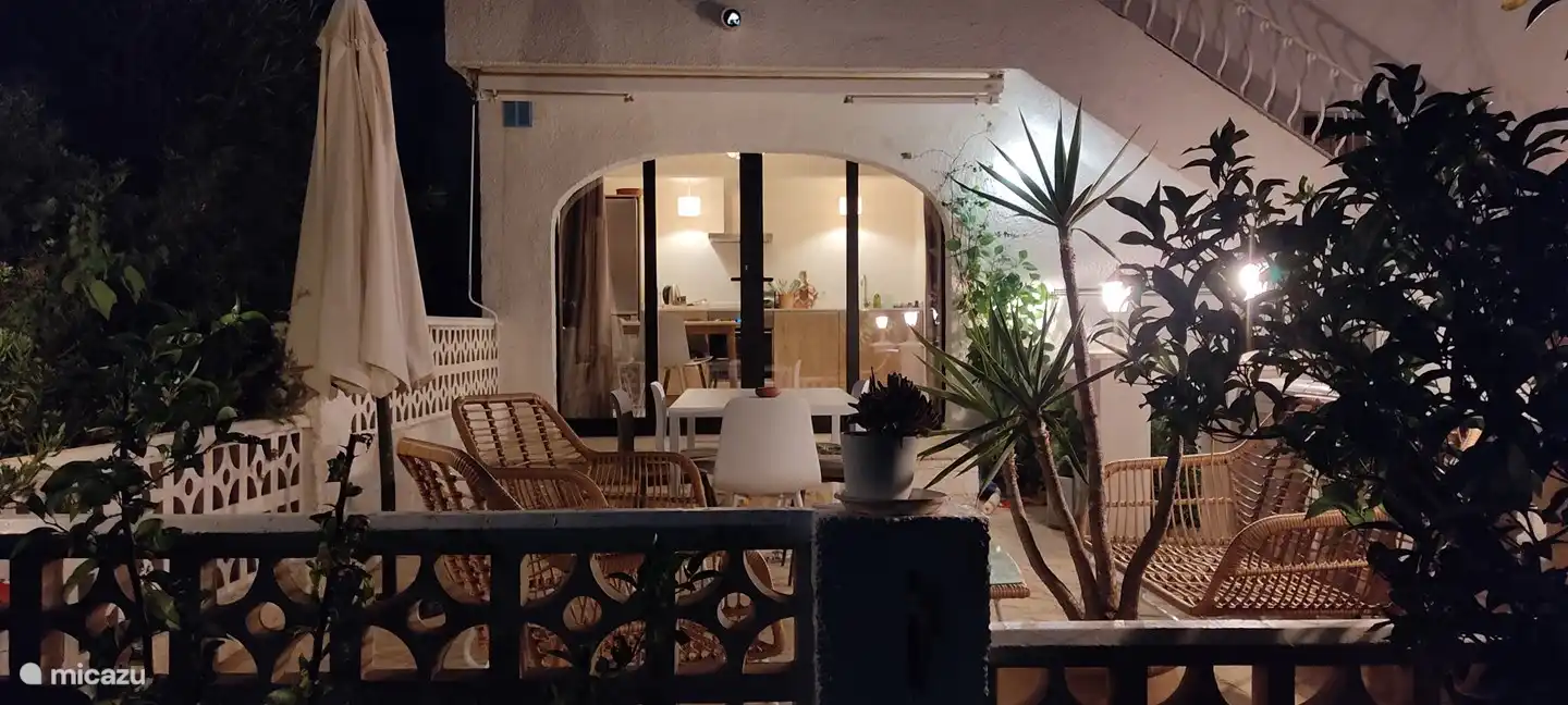 privater Garten und Erdgeschoss