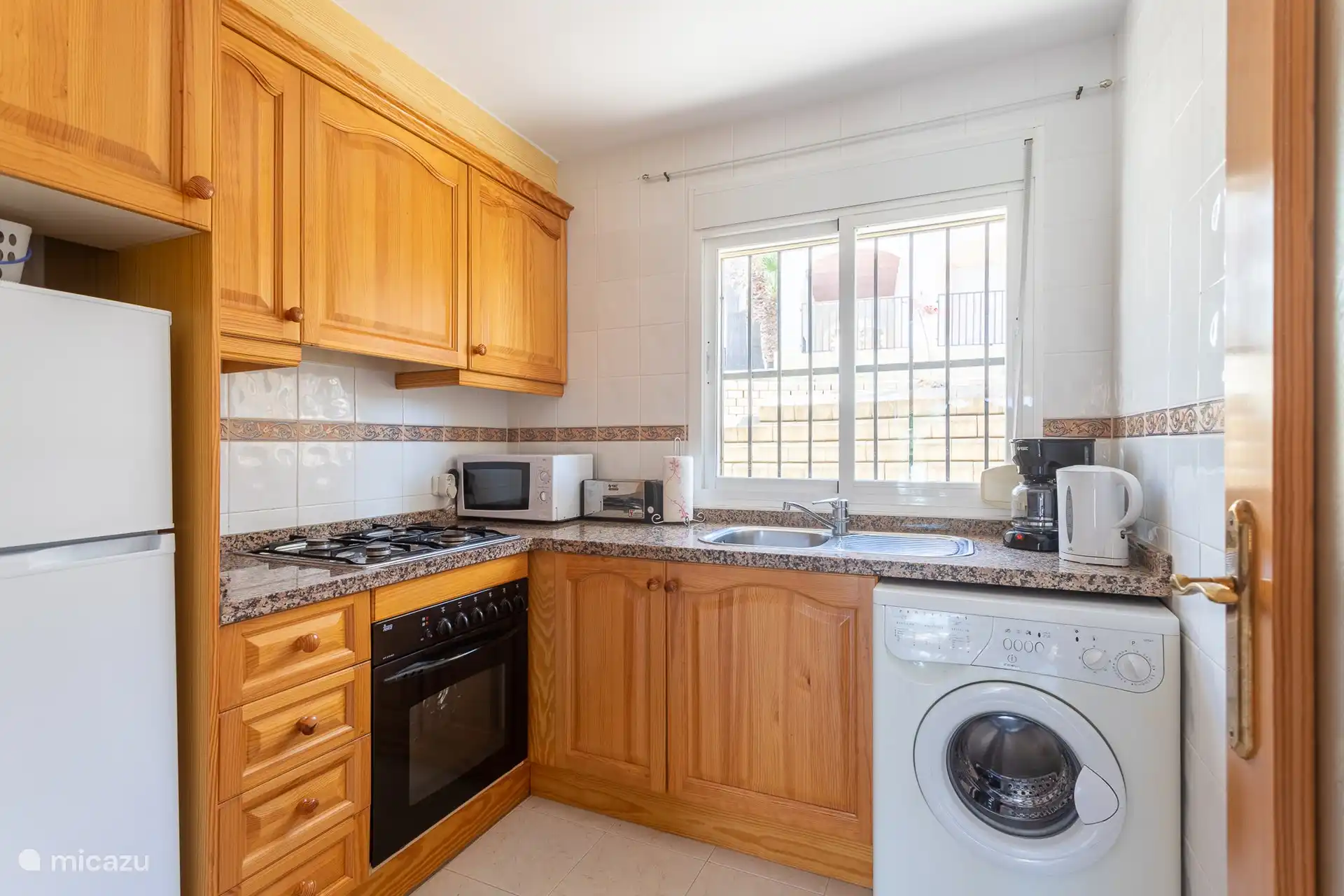 Fully equipped kitchen with all necessary appliances