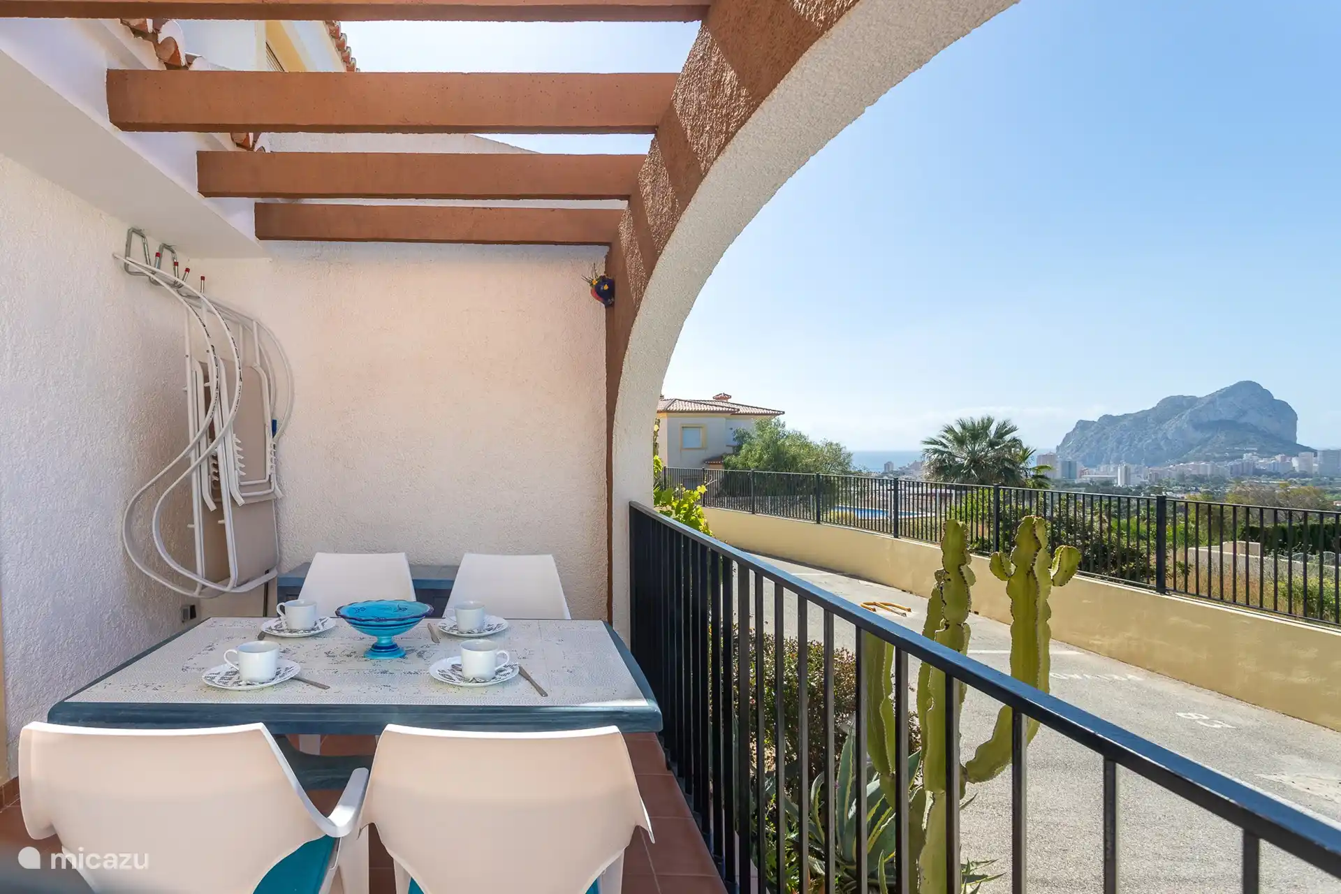 South terrace overlooking the famous rock of Calpe Iffach