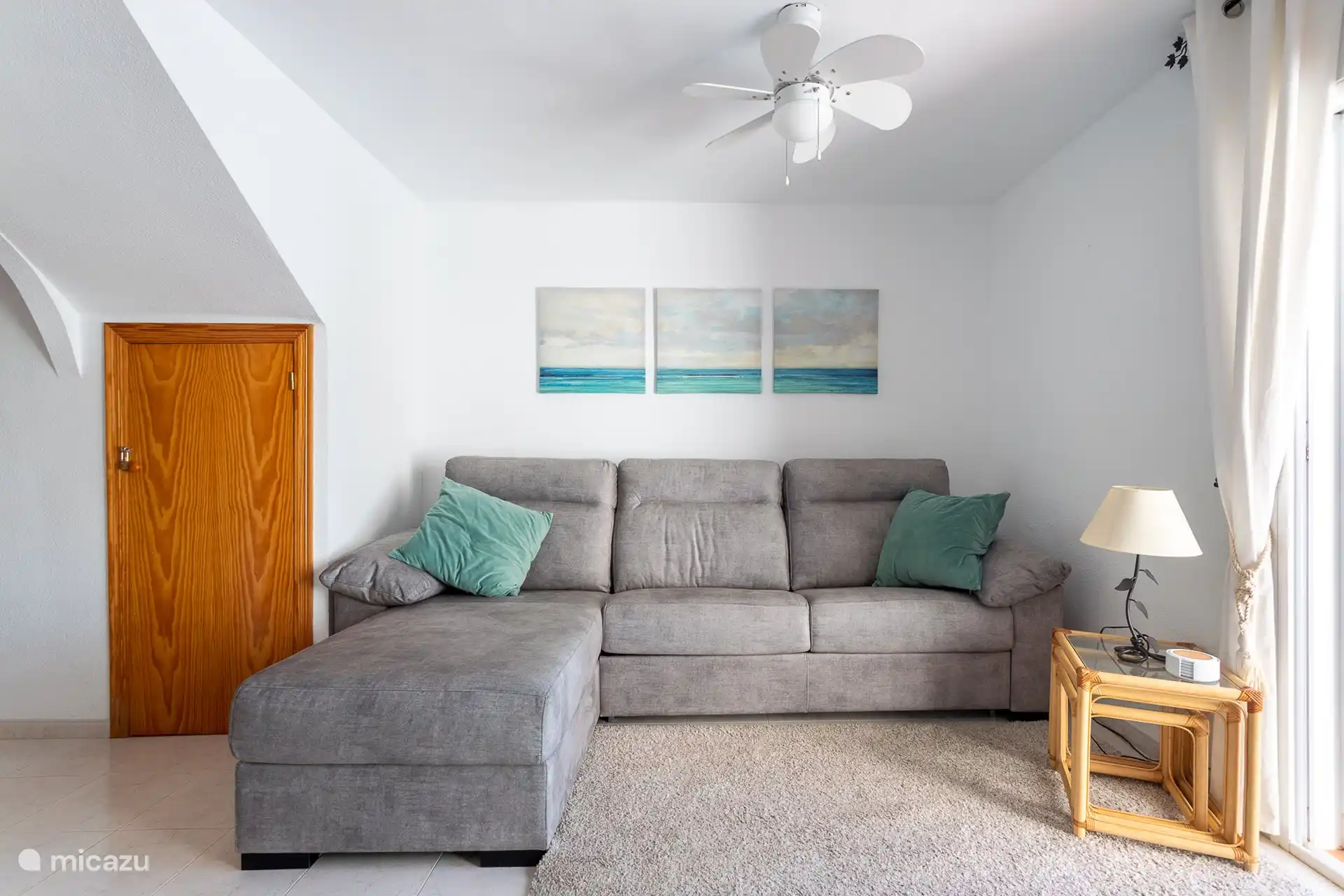 Relax on the sofa with the extension of 2 full-size beds