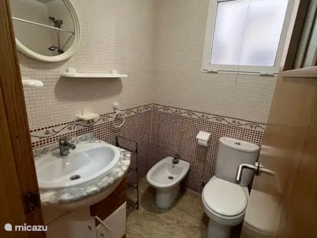Casa Torrevieja en España, Costa Blanca, Torrevieja - apartamento el baño acogedor