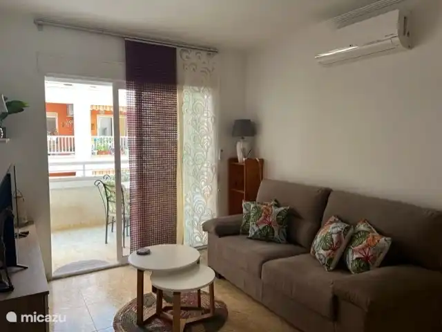 Casa Torrevieja en España, Costa Blanca, Torrevieja - apartamento el acogedor salón