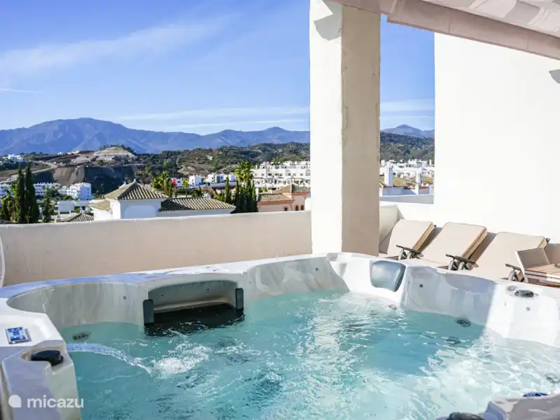 Penthouse Met Jacuzzi En Zeezicht! huren in Spanje, Costa del Sol, Estepona - Appartement Penthouse Met Jacuzzi En Zeezicht! huren in Spanje, Costa del Sol, Estepona - Appartement