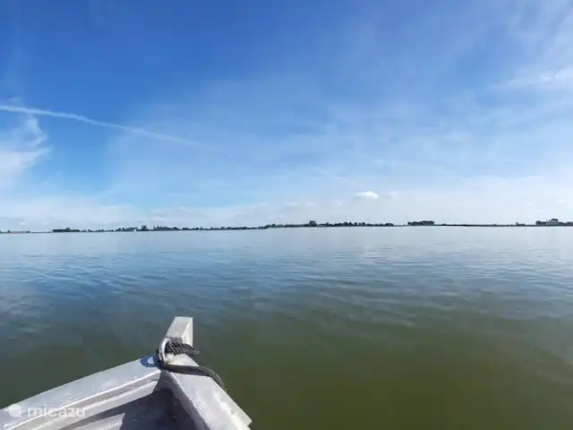 Location de Vacances Pays-Bas, Frise, Gaastmeer, bungalow - Friesland maison de vacances Rietmeer Il est possible de louer un sloop en aluminium à la demi-journée à partir de 37,50 €, réservable à la réception.