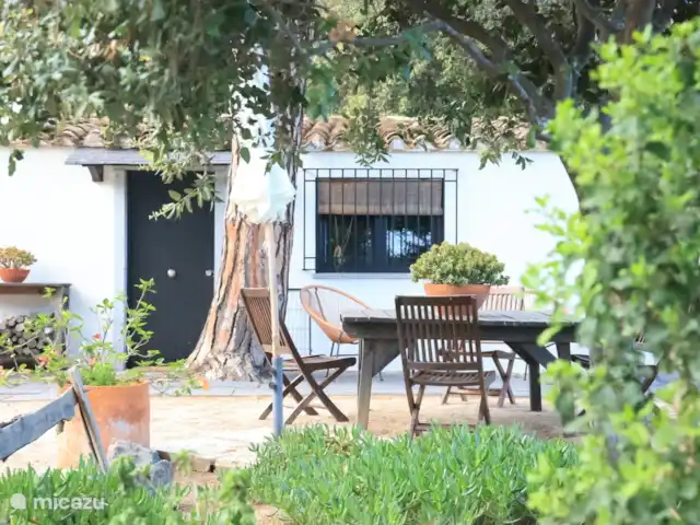 Gîte sur domaine Côte de Barcelone | Espagne, Barcelone, Sant Andreu de Llavaneres  - finca Casita d’entrée avec terrasse privée