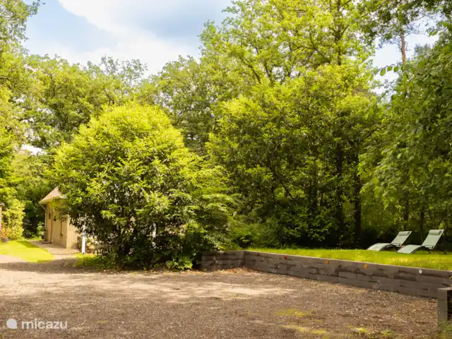 Hibou norvégien | Pays-Bas, Drenthe, Norg - maison de vacances Il y a suffisamment d’espace sur le terrain pour accueillir 3 voitures.