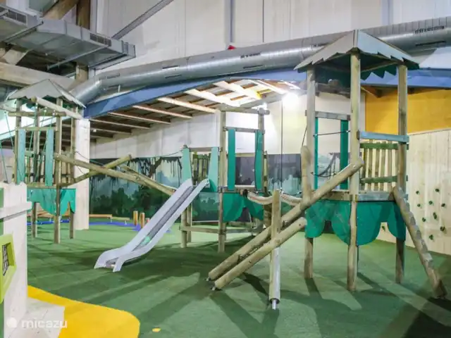 Vijverzicht 221 met Whirlpool huren in Nederland, Overijssel, Gramsbergen - vakantiehuis Mad Monkey Jungle, een binnen speelplaats voor de kinderen tot 12 jaar.