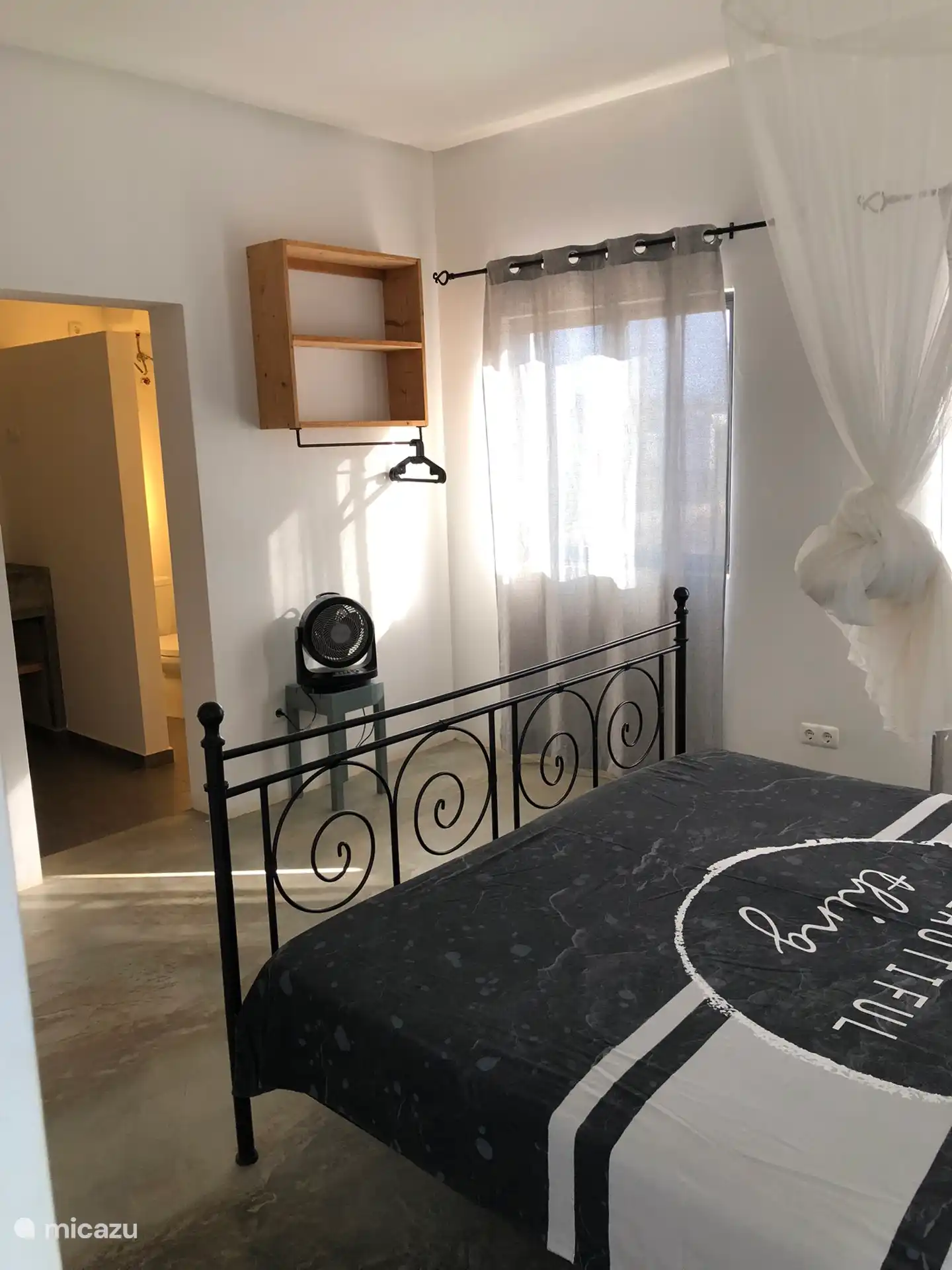 Slaapkamer 1 met badkamer ensuite