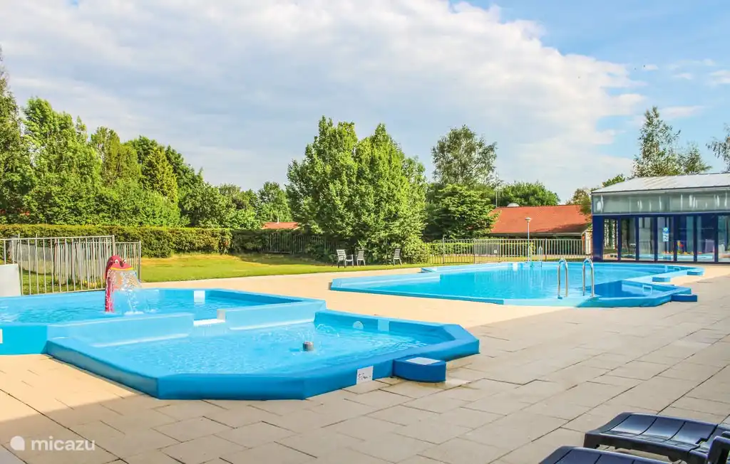 Das Freibad. Bei gutem Wetter geöffnet.