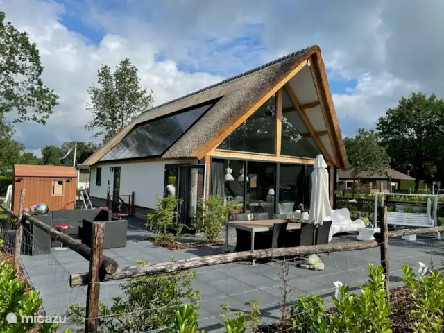 bungalow huren in Nederland, Noord-Brabant, Baarle-Nassau – Rietdekker bungalow huren in Nederland, Noord-Brabant, Baarle-Nassau – Rietdekker