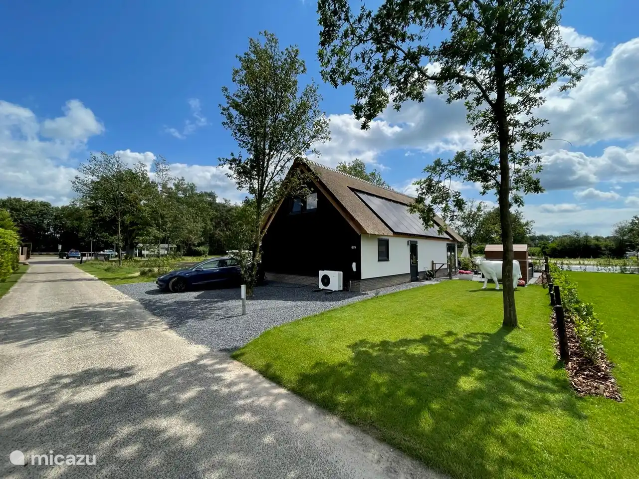 Thatcher in Niederlande, Nordbrabant, Baarle-Nassau - Bungalow