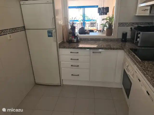 Location de Vacances Espagne, Costa del Sol, Puerto De La Duquesa, penthouse - Penthouse Duquesa près d’Estepona Cuisine