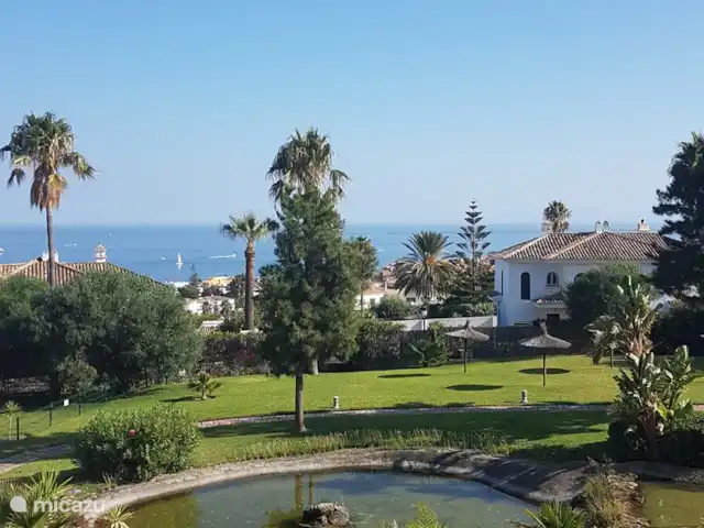 Location de Vacances Espagne, Costa del Sol, Puerto De La Duquesa, penthouse - Penthouse Duquesa près d’Estepona Vue du patio