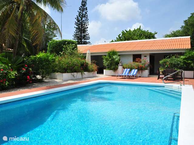 Vakantiehuis Curaçao, Curacao-Midden, Julianadorp - appartement Kas di Ala app Flamingo met zwembad