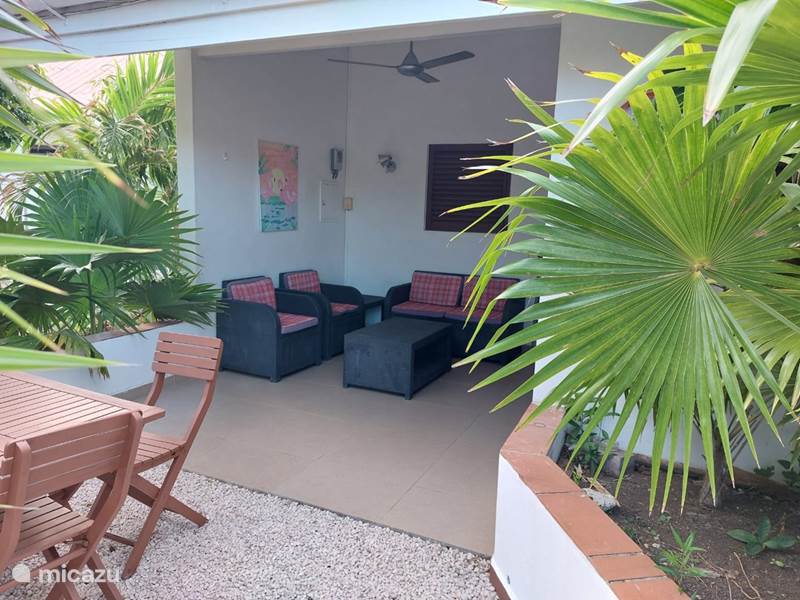 Vakantiehuis Curaçao, Curacao-Midden, Julianadorp Appartement Kas di Ala app Flamingo met zwembad