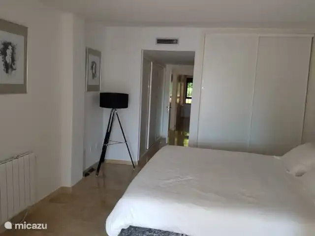 Wandelen, Spanje, Costa Blanca, Altea la Vieja, appartement Appartement Grand la Nova Hoofdslaapkamer