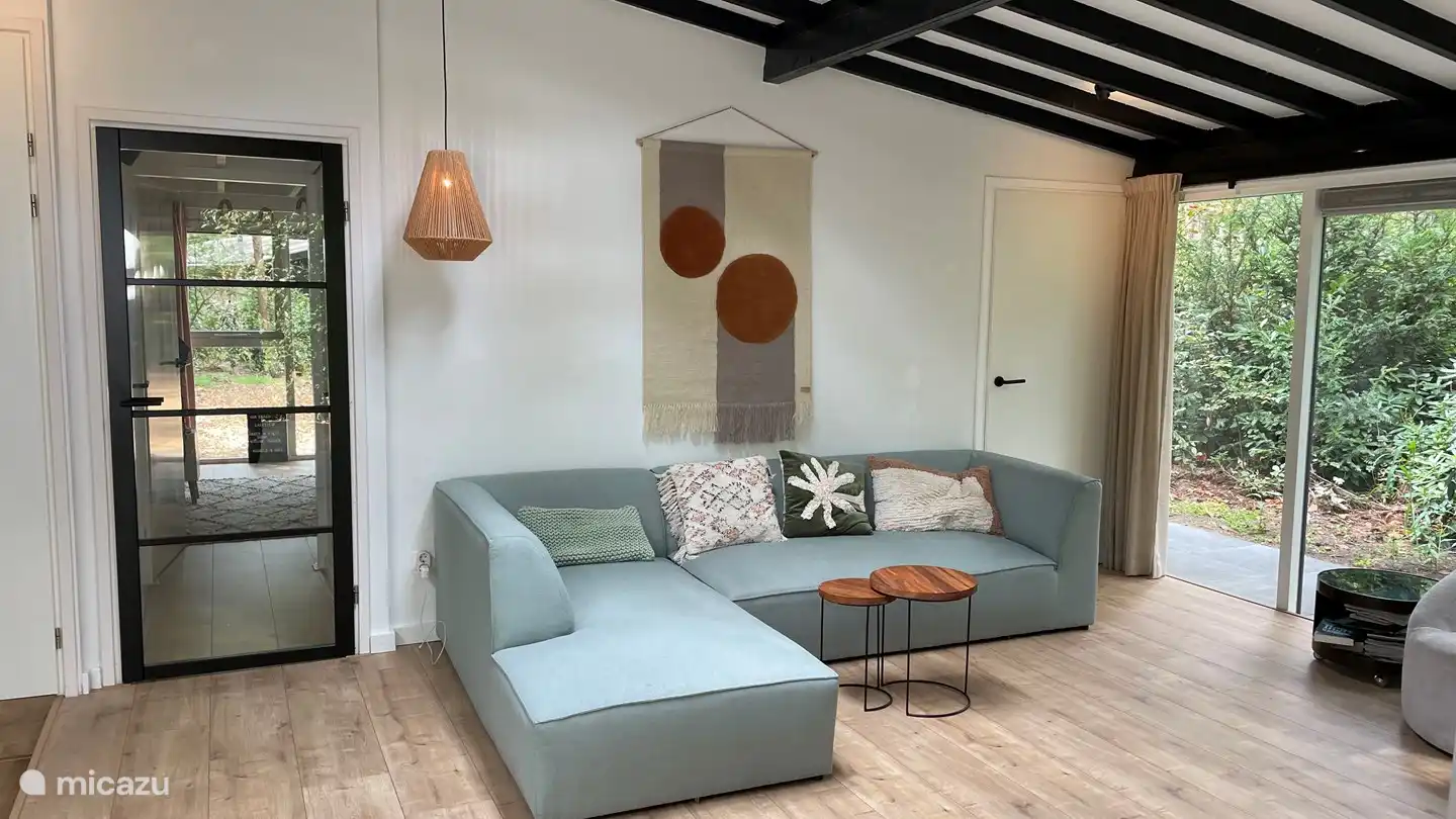 Ein schönes Ecksofa zum Entspannen.